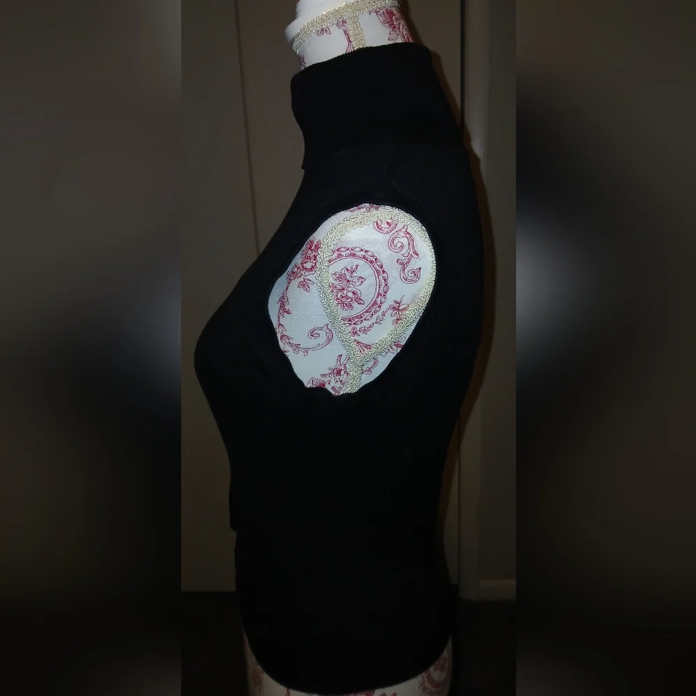 Black Ribbed Kim Possible Style Top - Picture 2 of 3